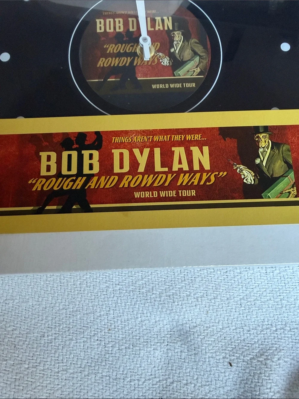 Bob Dylan 'Rough and Rowdy Ways' Vinyl Wall Clock - plus a Magnet — VIP Package